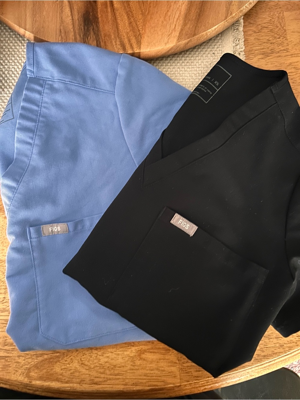 FIGS Scrub Top Duo - Black & Ceil Blue